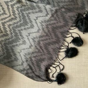 MELANIE LYNE Zigzag Grey Scarf with Black Pompoms